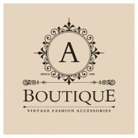 Fashion sowcase vintage boutique